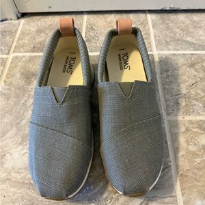 TOMS Women’s platform slip on shoes